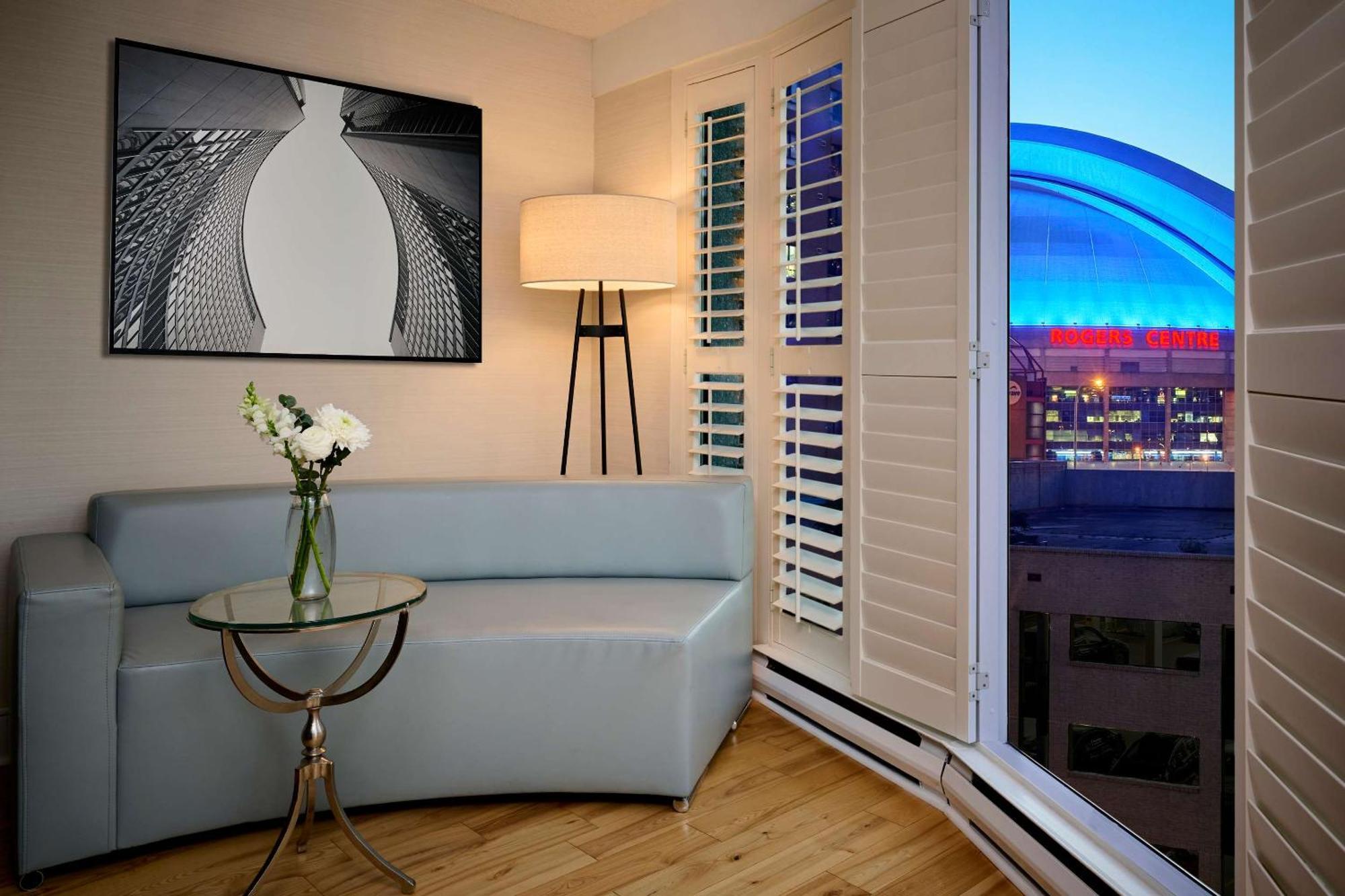 Radisson Blu Toronto Downtown Hotel Bagian luar foto
