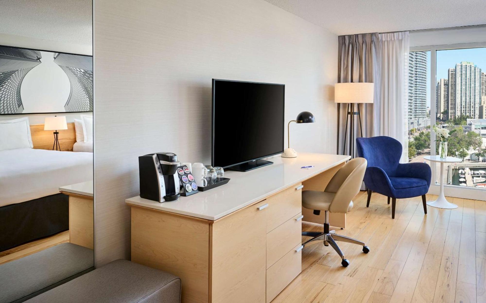 Radisson Blu Toronto Downtown Hotel Bagian luar foto