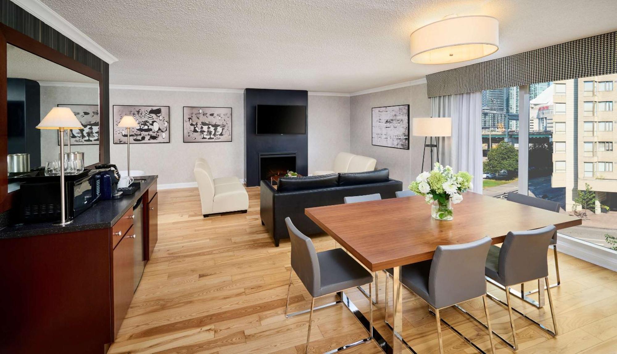Radisson Blu Toronto Downtown Hotel Bagian luar foto